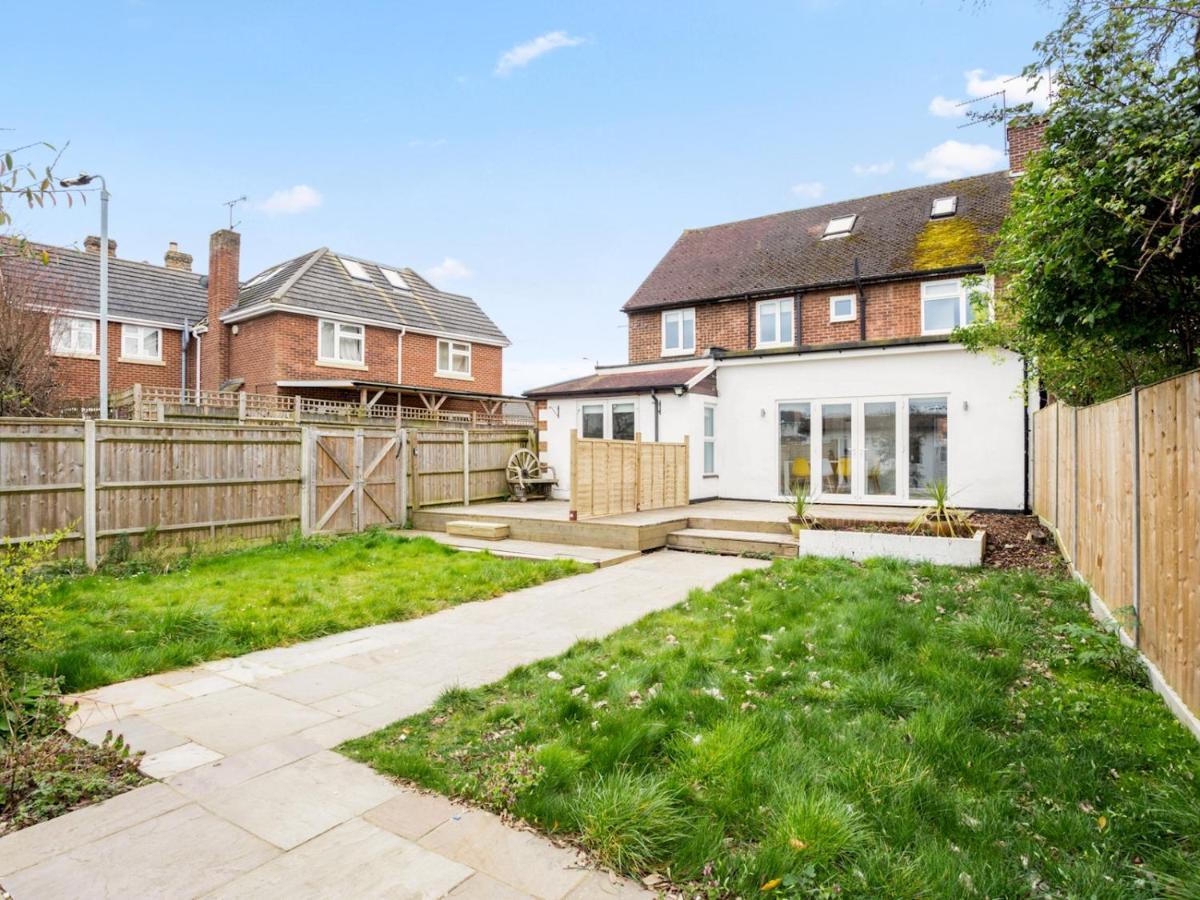 Pass The Keys Spacious And Very Modern Family Home, Central Windsor Exteriér fotografie