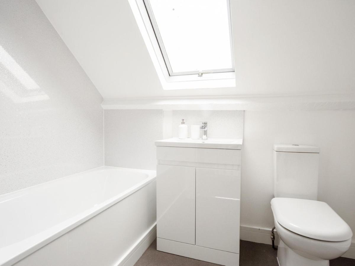 Pass The Keys Spacious And Very Modern Family Home, Central Windsor Exteriér fotografie